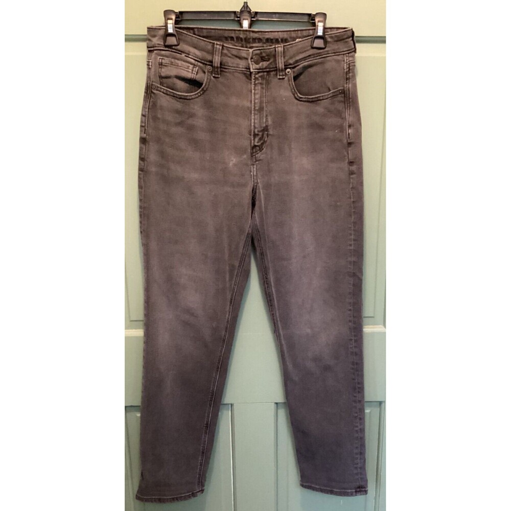 American Eagle Women's Size 6 Gray Wash High Rise Denim Straight Legs Mom Jeans